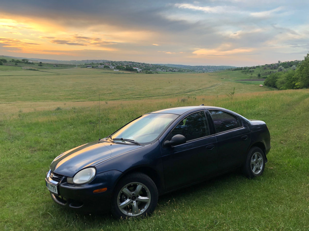 Chrysler Neon foto 0
