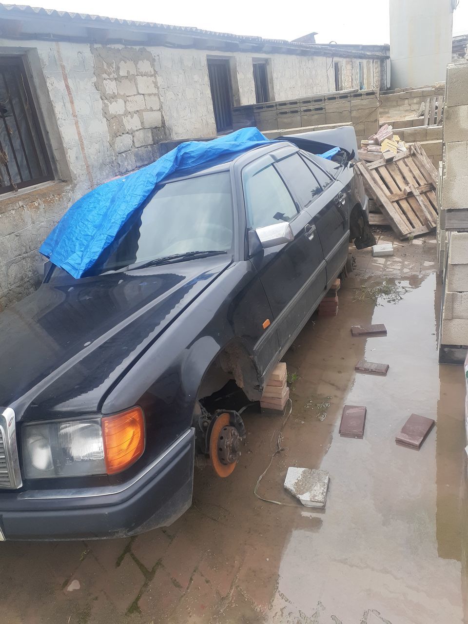 W 124