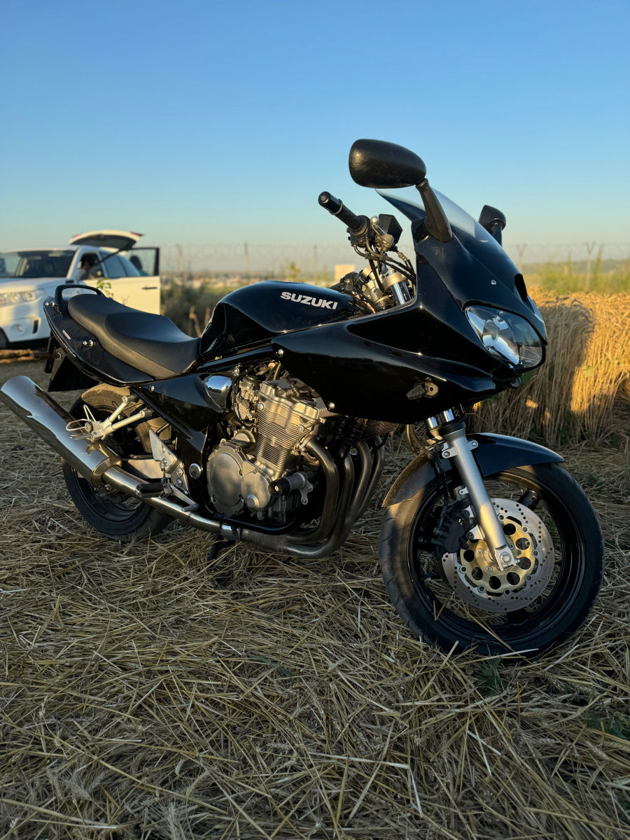 Suzuki GSF 600 S foto 1