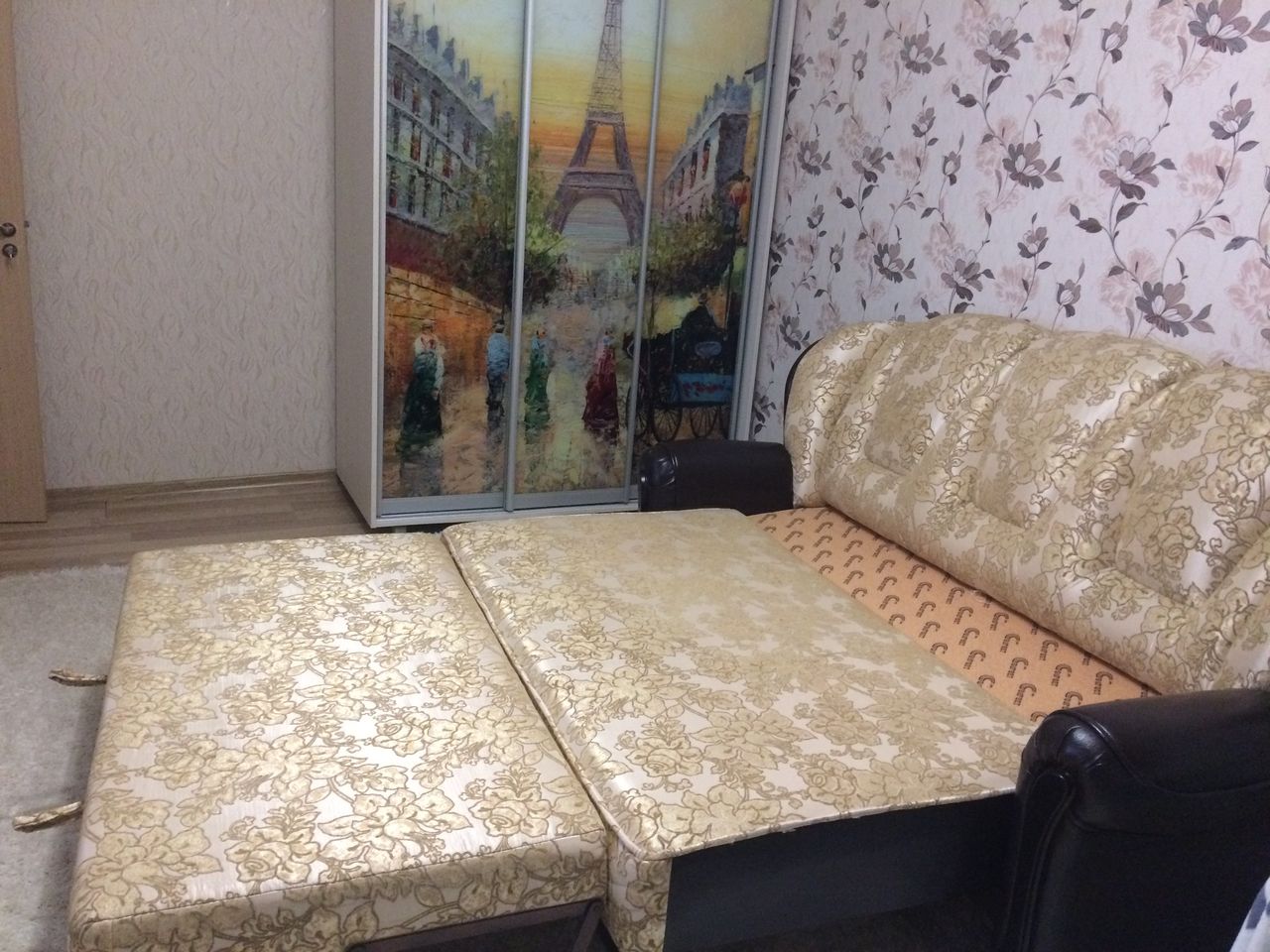 Продаю диван и кресло-раскладное.