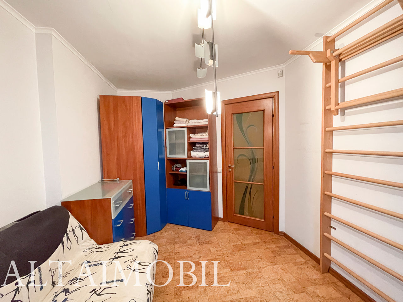 Apartament cu 3 camere, 100 m², Buiucani, Chișinău foto 12