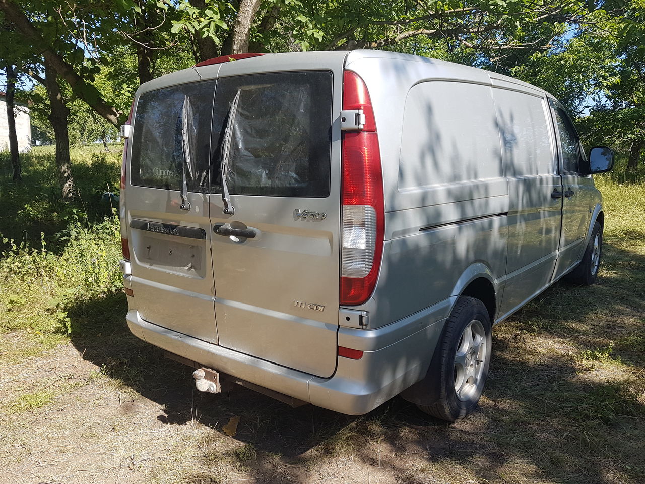 Dezmembrez Mercedes Vito( W639) foto 1