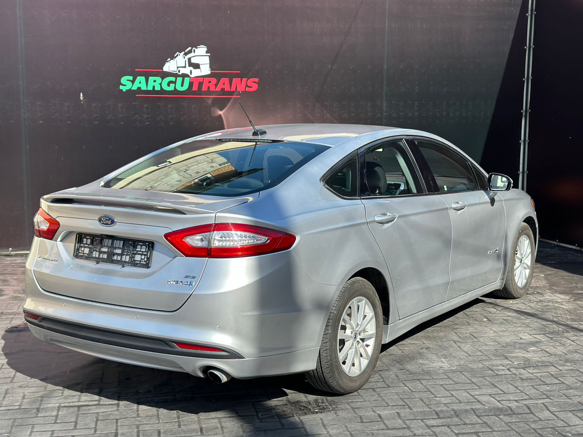 Ford Fusion foto 3
