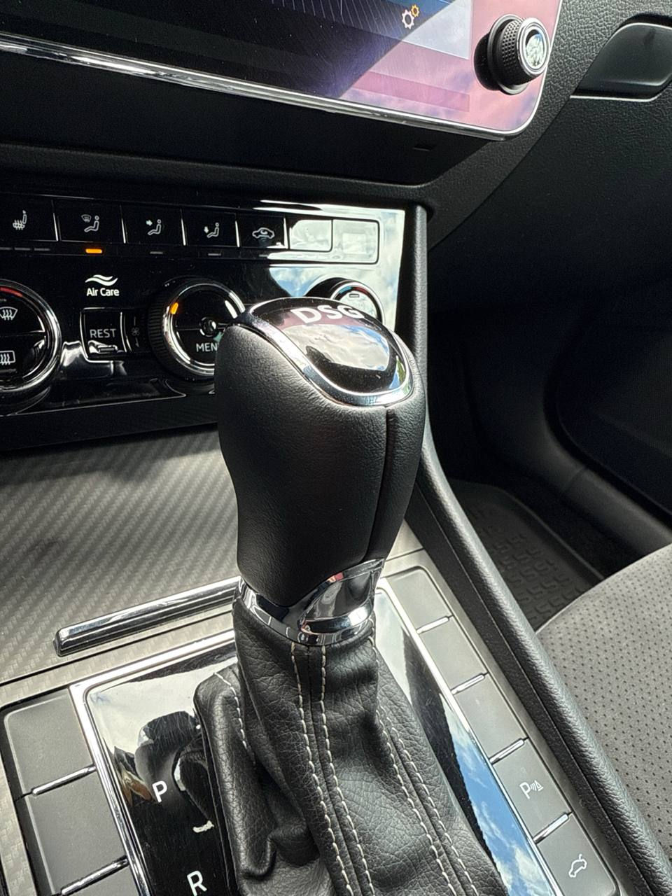 Skoda Superb foto 2