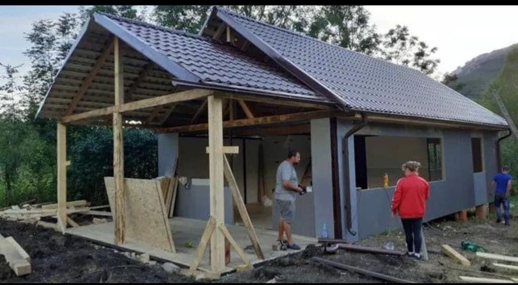 Case Modulare locuibile pe structura metalica și panou sandwich foto 0