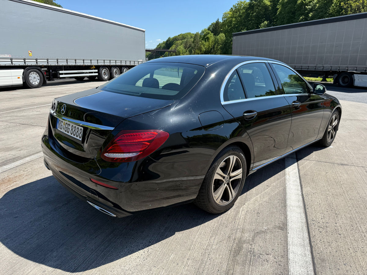 Mercedes E-Class foto 3