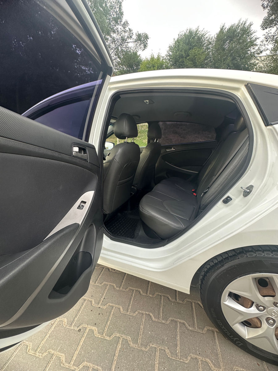 Hyundai Solaris фото 6