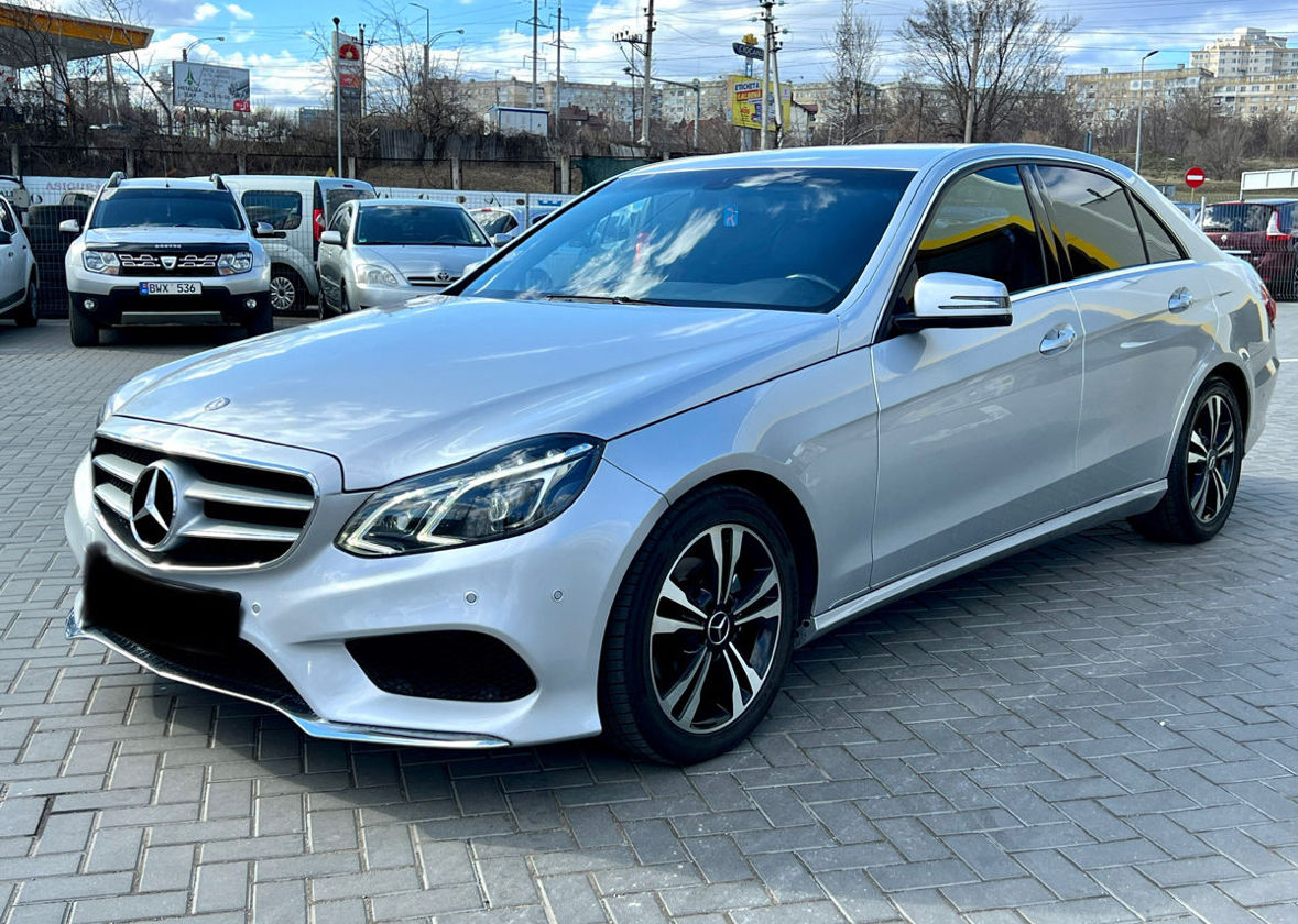 Mercedes E-Class foto 1