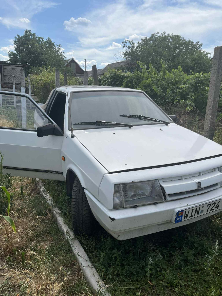 Lada / ВАЗ 2108 фото 0