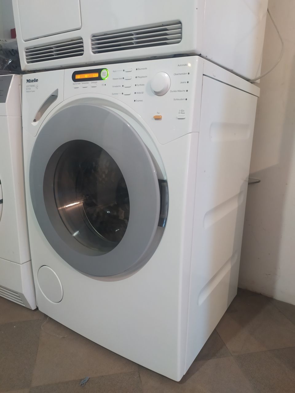 Комплект Miele премиум класса: стиральная машина W1734 + сушка Т7644С
