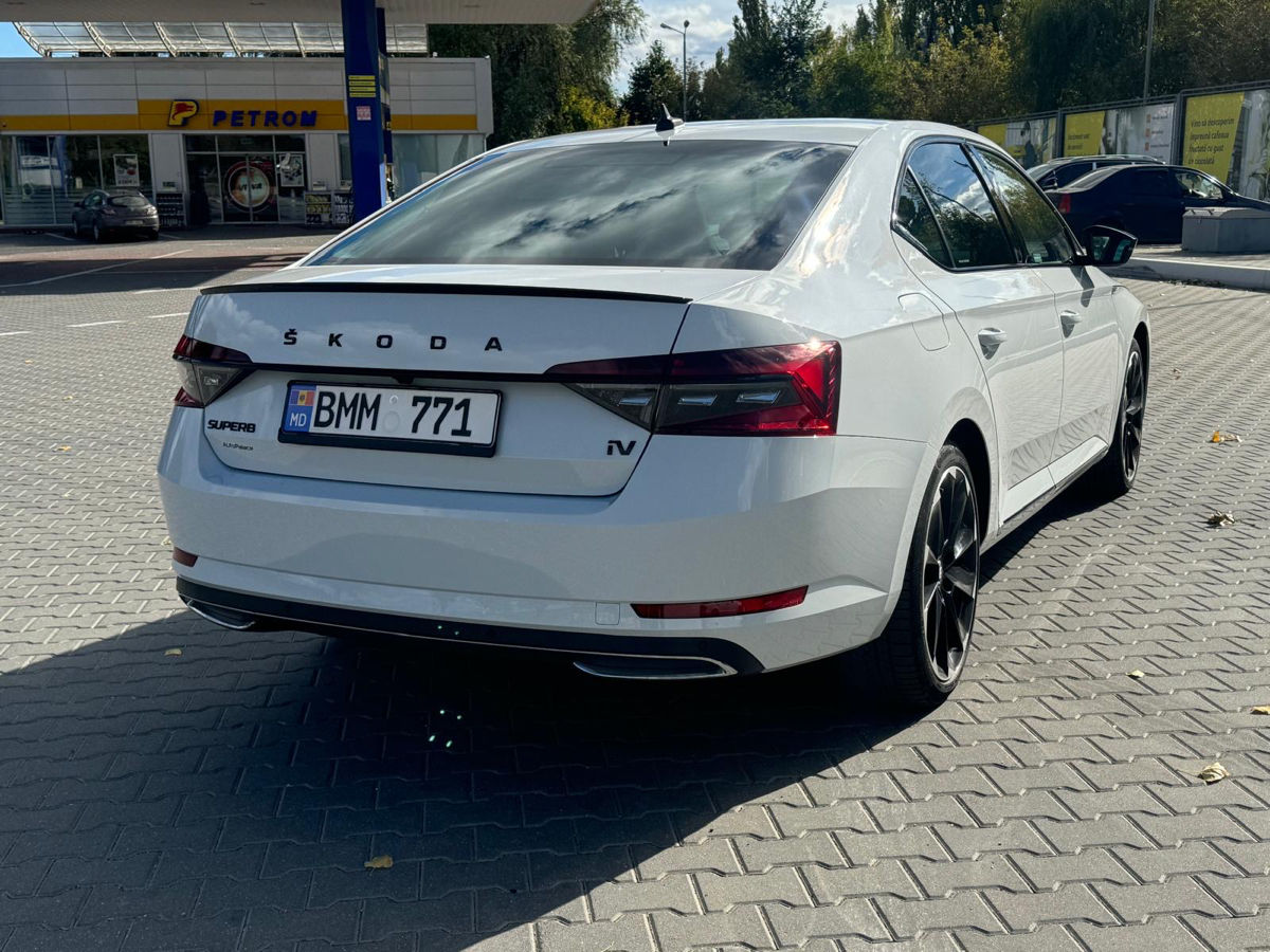 Skoda Superb foto 3