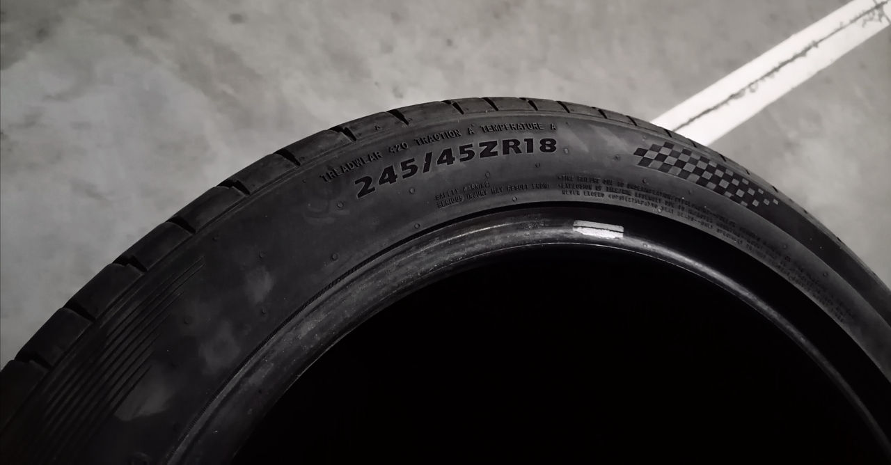 Vind anvelope 245/45ZR18 anul 2024
