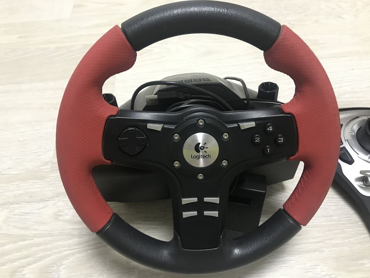 Logitech force ex. Лоджитек руль Driving Force ex. Руль Logitech e-um14. Руль Logitech gx3e10. Руль Logitech 2007.