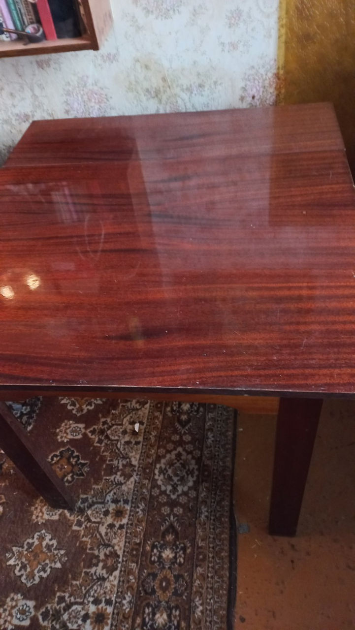 Продам стол-книжку - 500л и парту - 300л