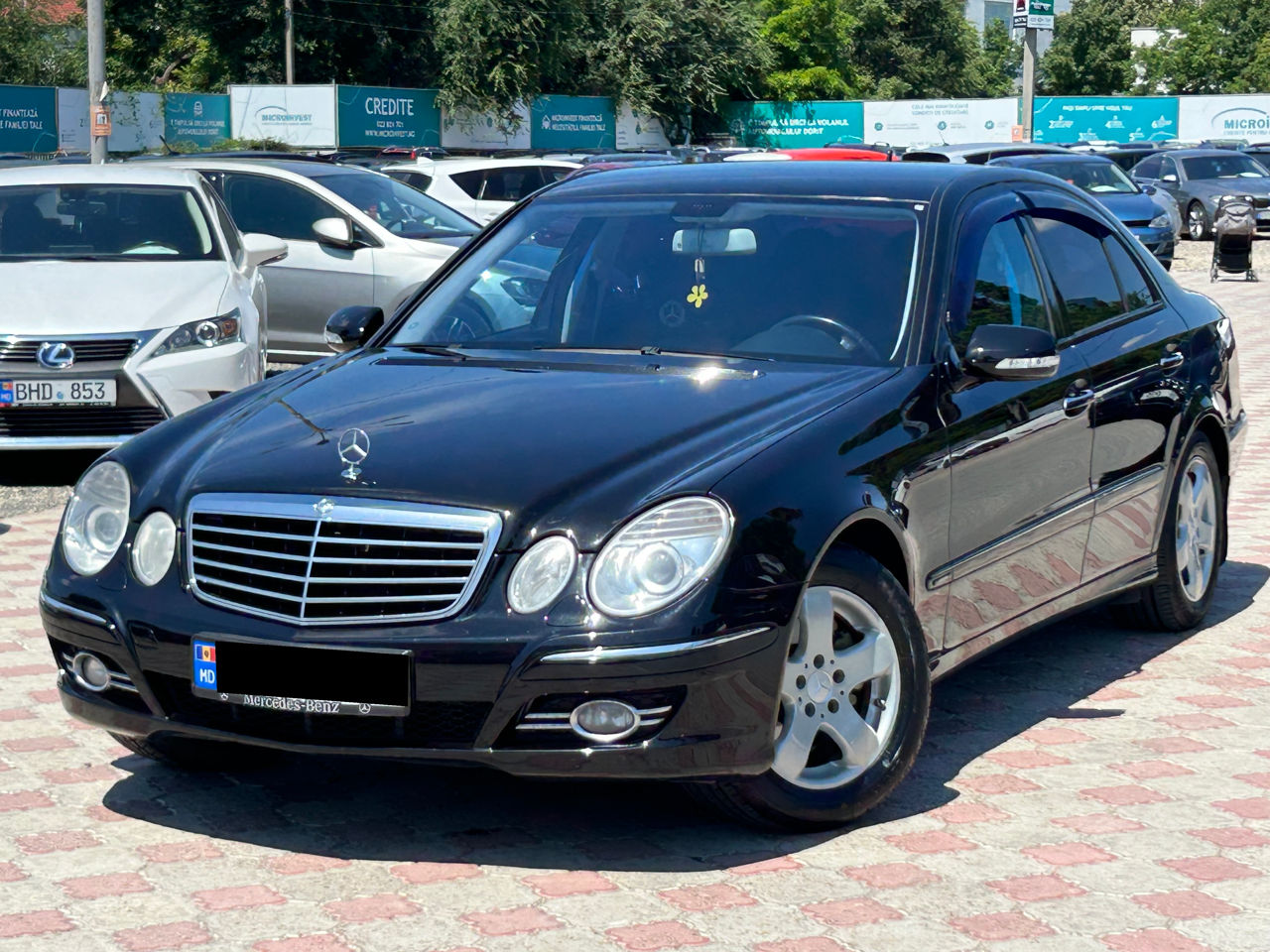 Mercedes E-Class foto 0