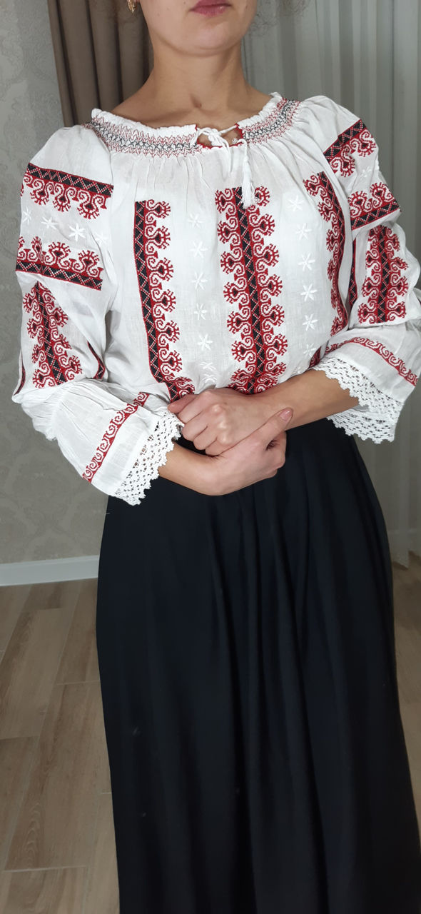 Ie sau bluzite traditionale foto 3