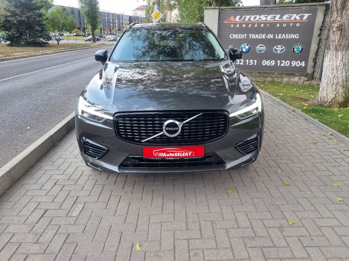 Volvo XC60 2021 photo 2