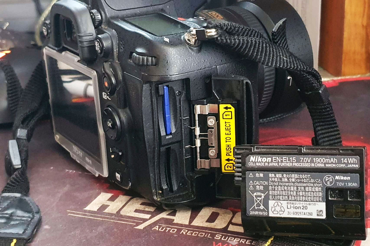 Nikon D7000 35mm 1.8     Nikon D7000 Nikon AF-S DX Nikkor 35mm f/1.8G - obectivul nou https://f24.md foto 1