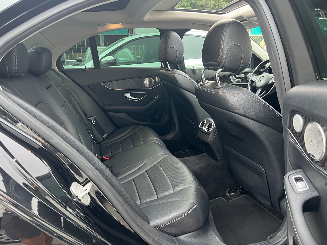 Mercedes C-Class foto 10