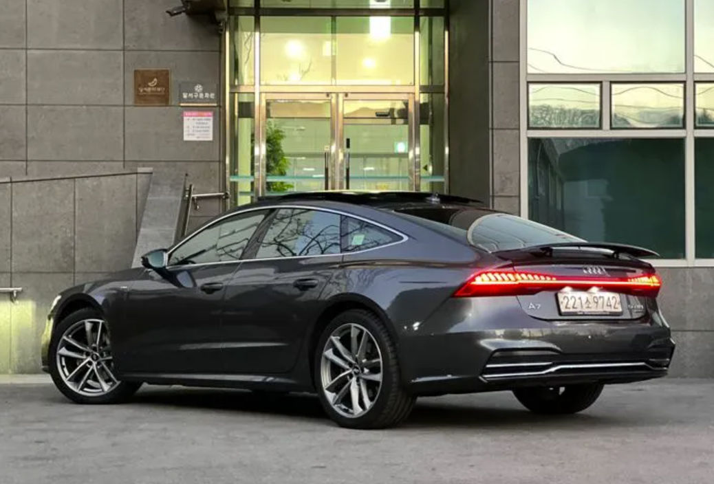 Audi A7 foto 2