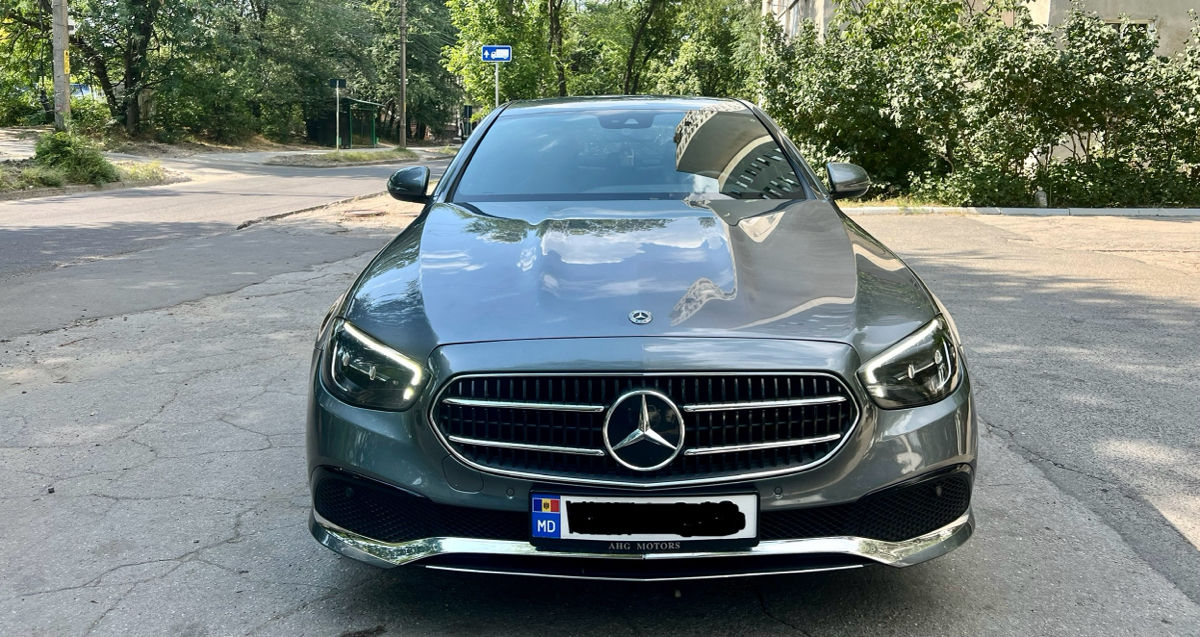 Mercedes E-Class foto 1