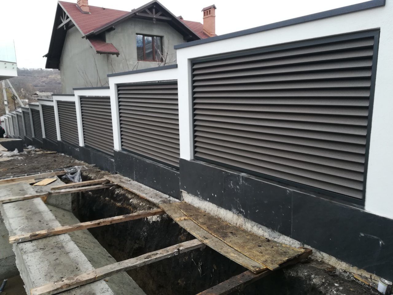 Porti, garduri, fațade, terase, balustrade din profile wpc decking (террасная доска) декинг терассна foto 15