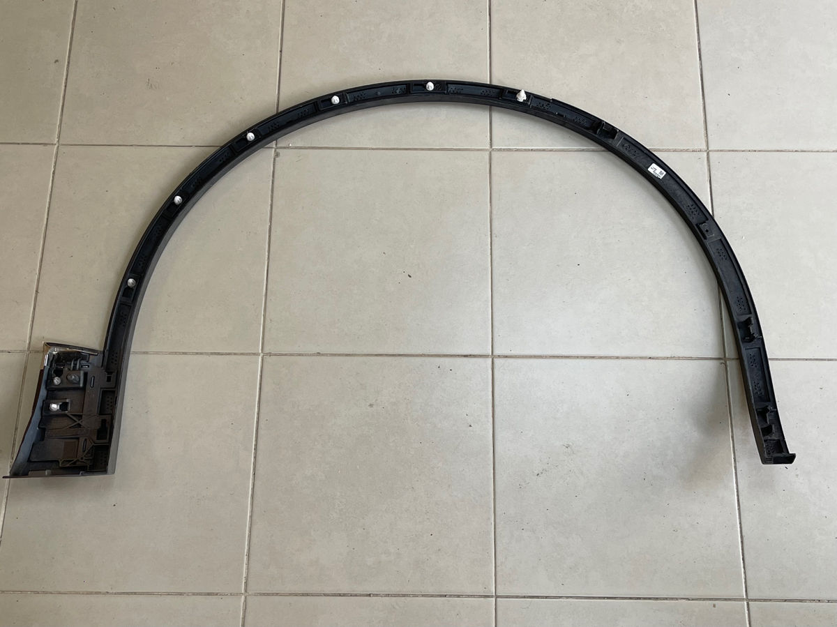 Накладка арки колеса на VW Touareg фото 1