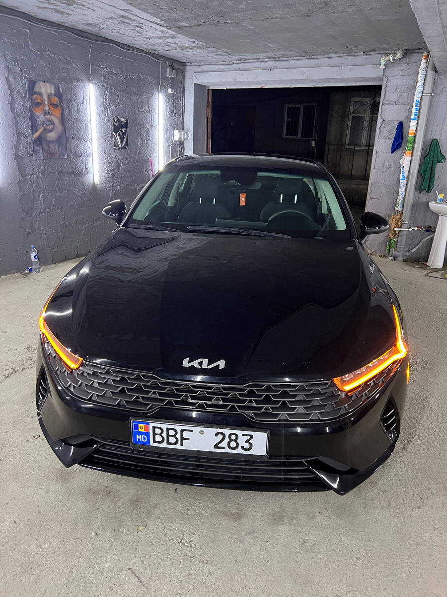 KIA K5 фото 1