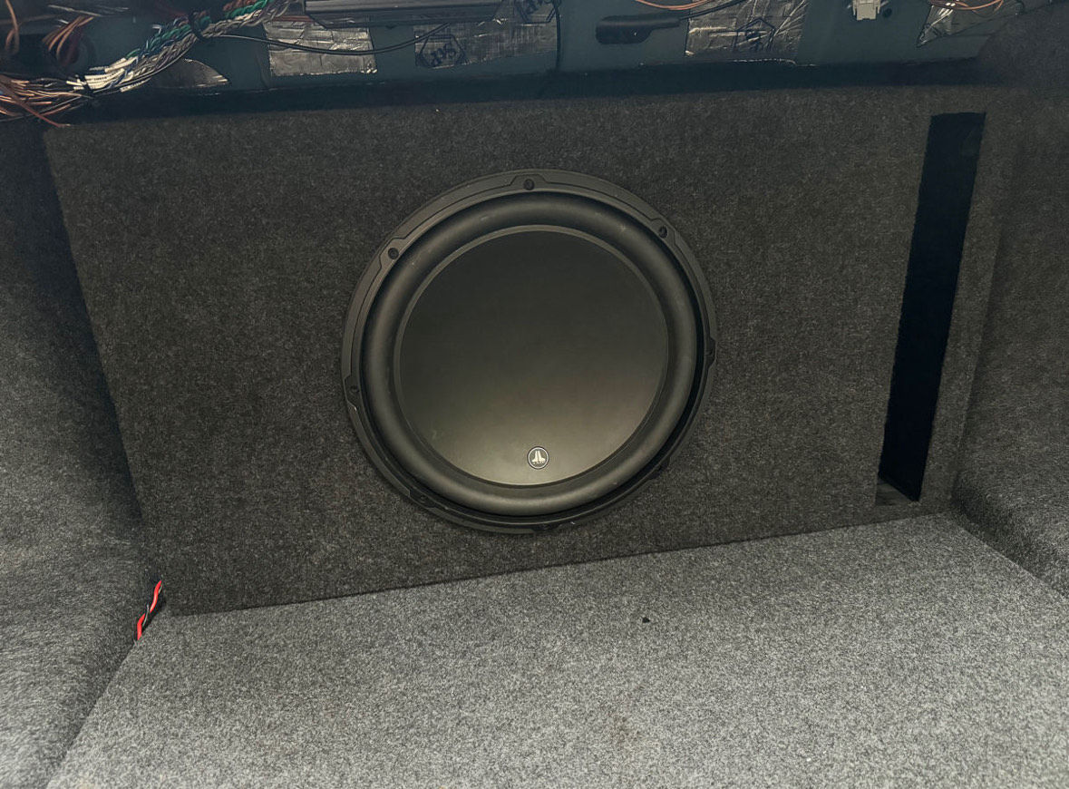 JL Audio 13w3v3-2 фото 1