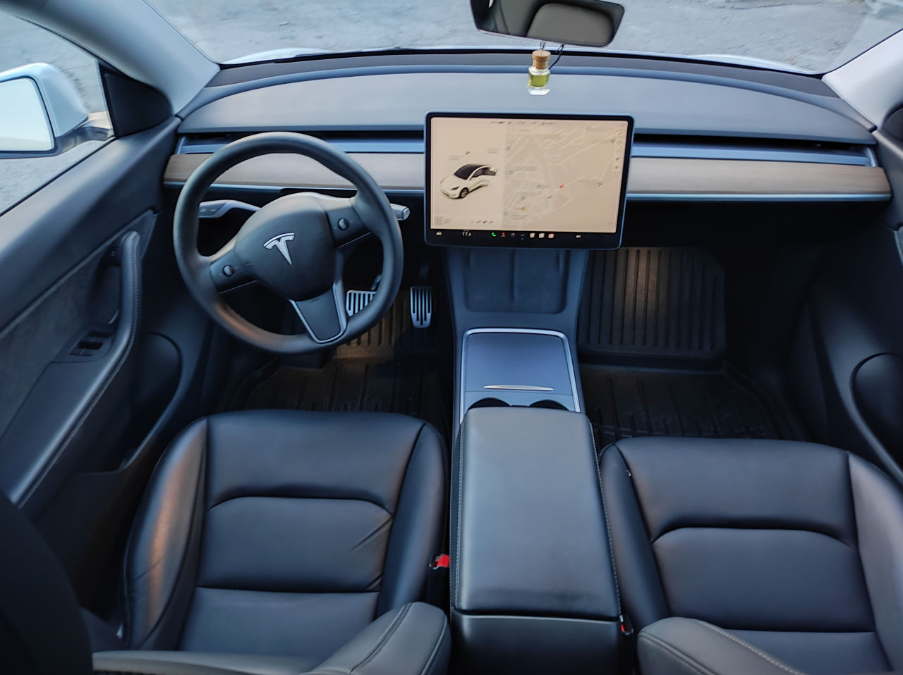 Tesla Model Y foto 8