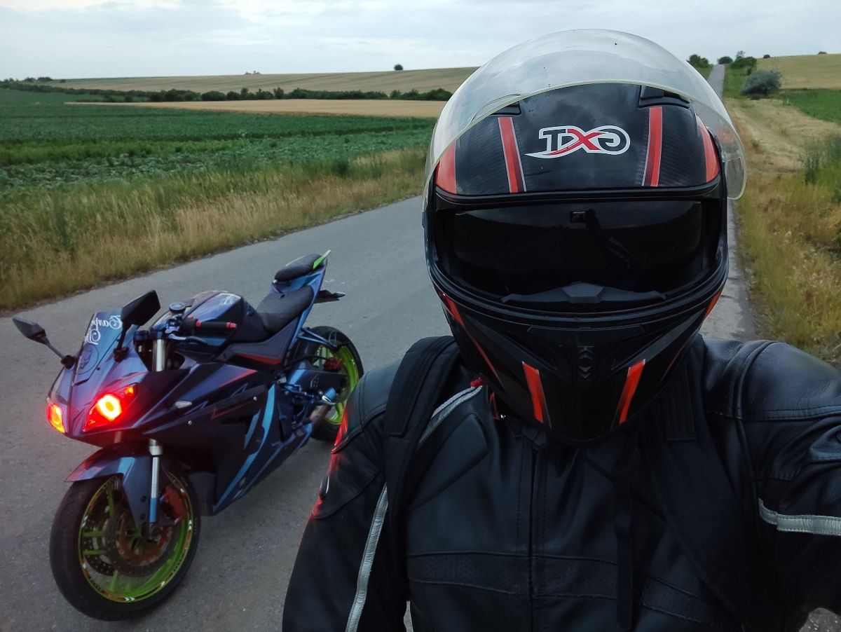 Costum moto vanucci foto 0