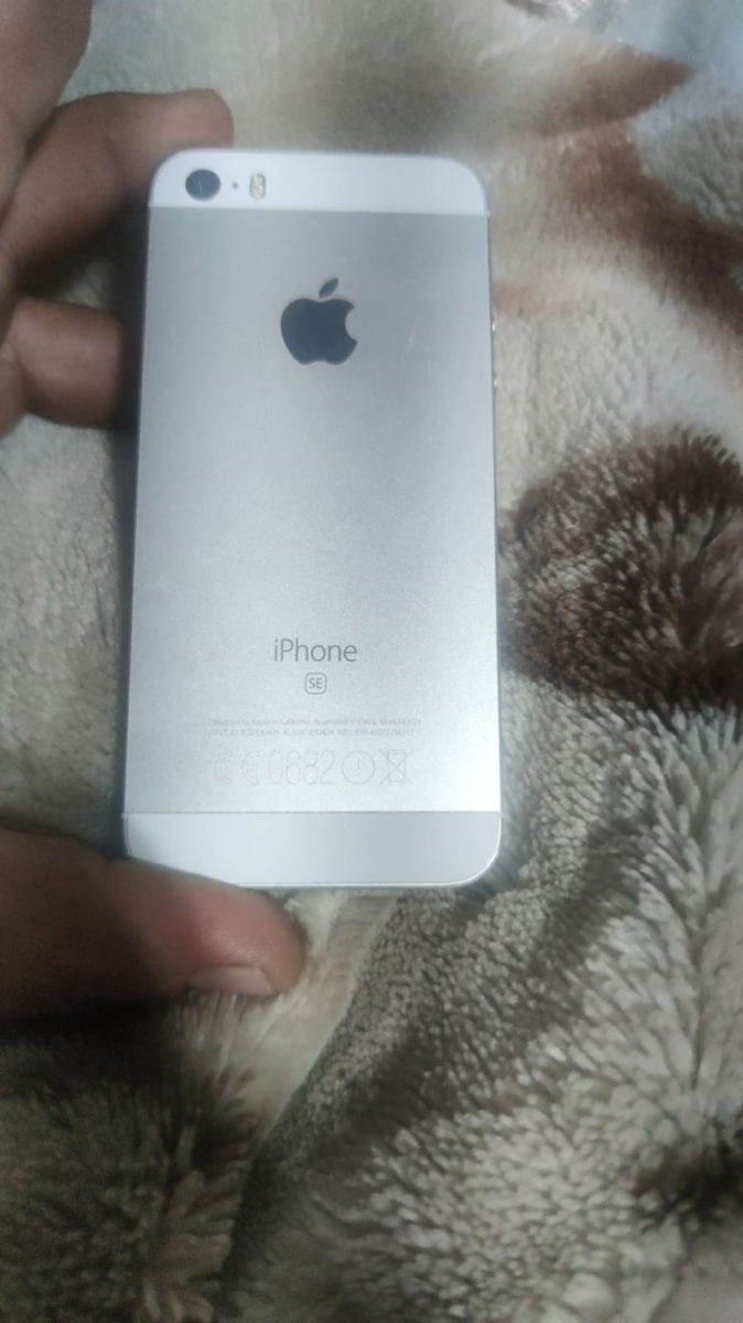 iPhone se 2016 64gb