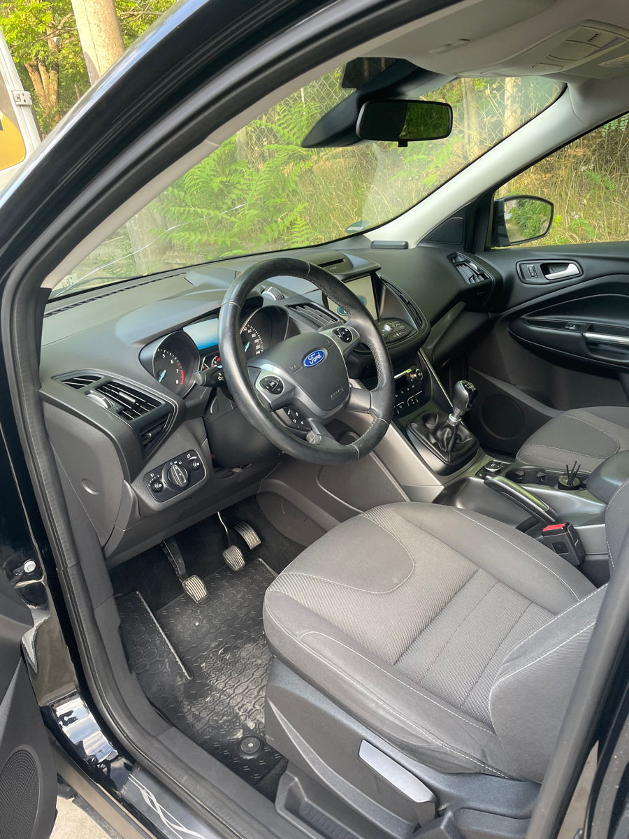 Ford Kuga foto 9