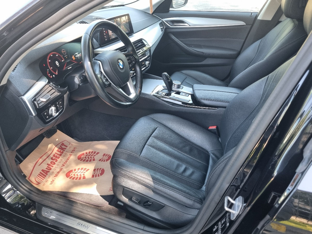 BMW 5 Series 2018 photo 9