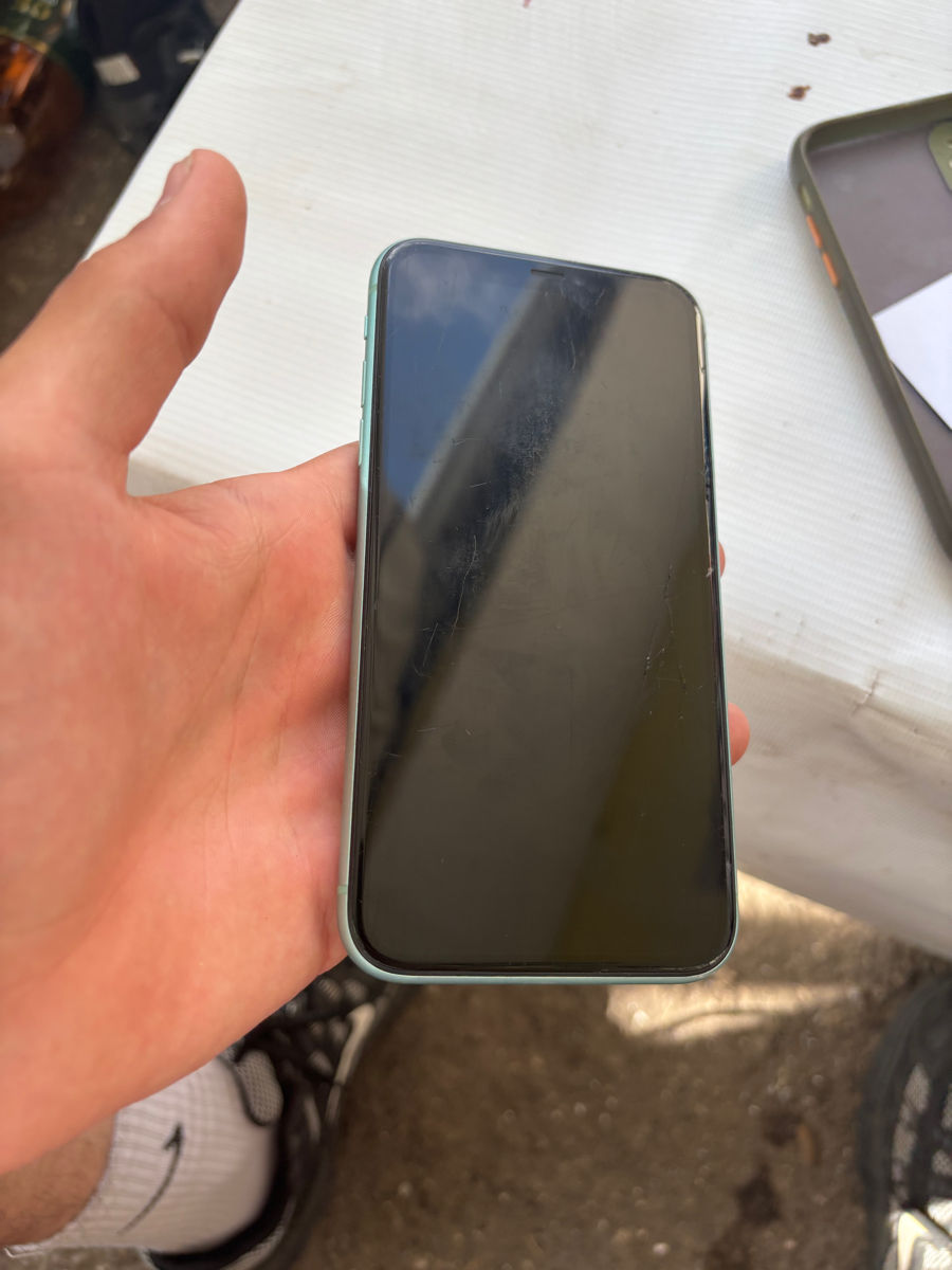 iPhone 11 foto 0