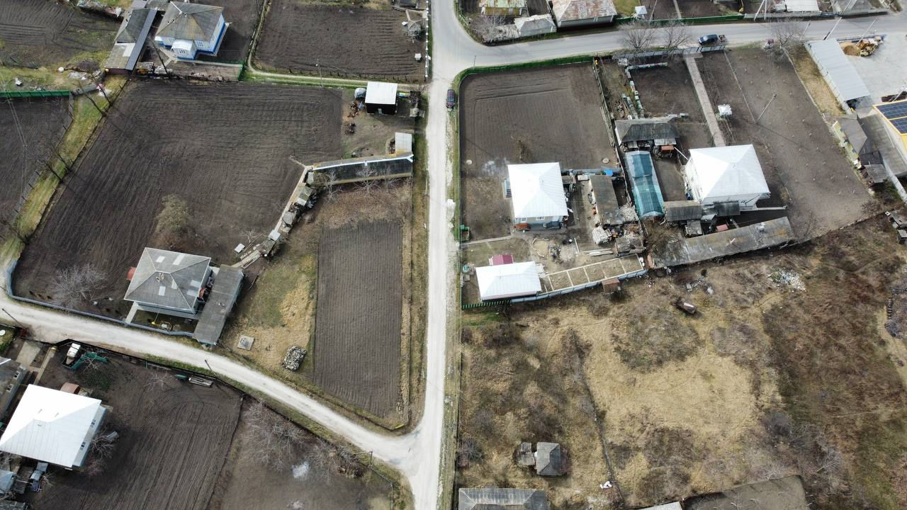 🏡 Teren de vânzare pentru construcții – or. Pelinia, raionul Drochia foto 1
