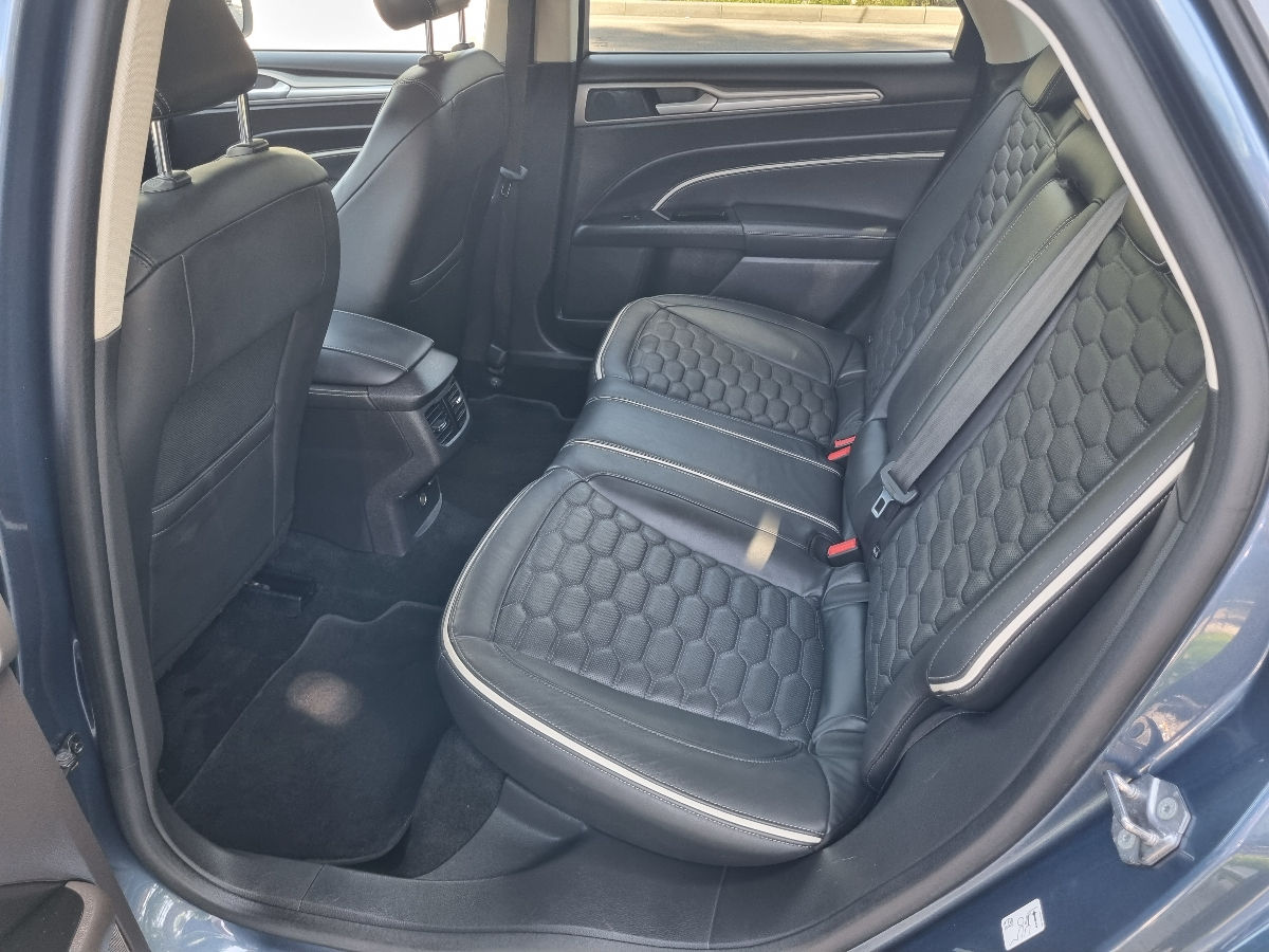 Ford Mondeo 2018 photo 17