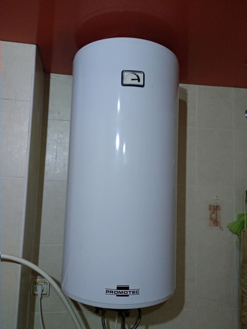 Ariston 100v