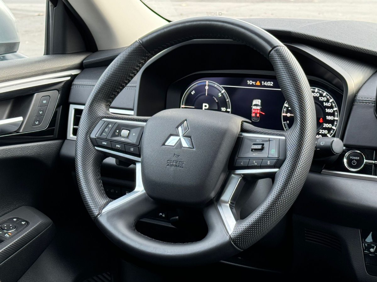 Mitsubishi Outlander фото 7