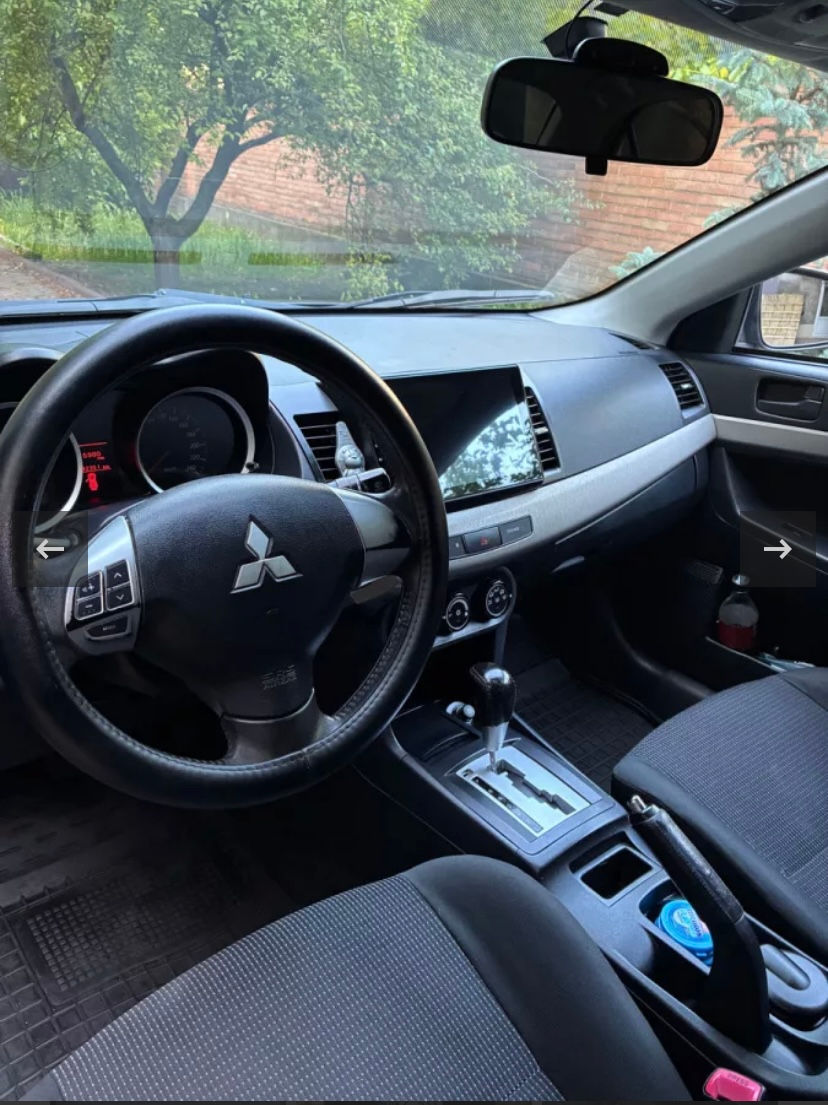 Mitsubishi Lancer foto 6