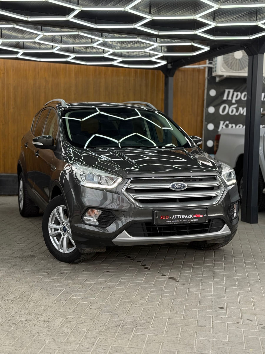 Ford Kuga фото 1