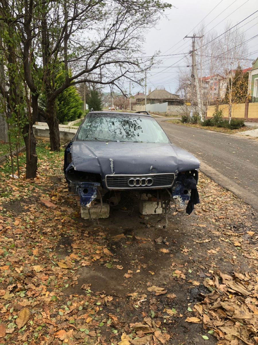 Audi 80 b4 Универсал foto 0