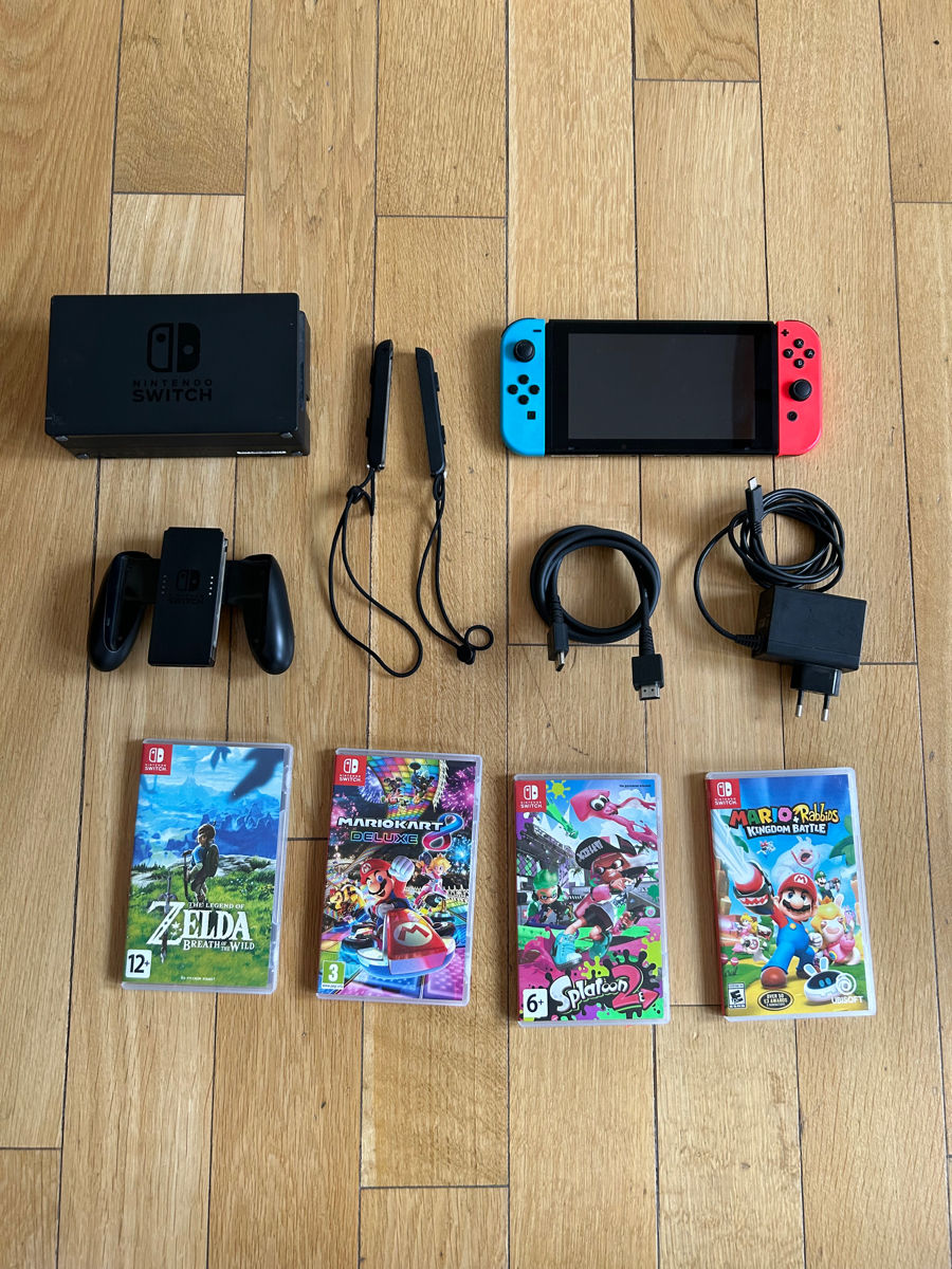 Consolă portabilă pentru jocuri Nintendo Switch+ 4 jocuri