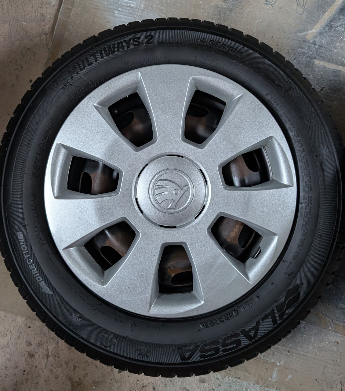 Lassa 4 Seasons 175/70 R14  + jante R14 + Capace jante Skoda Fabia foto 0