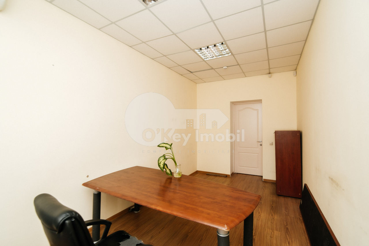 Spațiu comercial, 430 mp, Buiucani, 3870 € ! foto 6