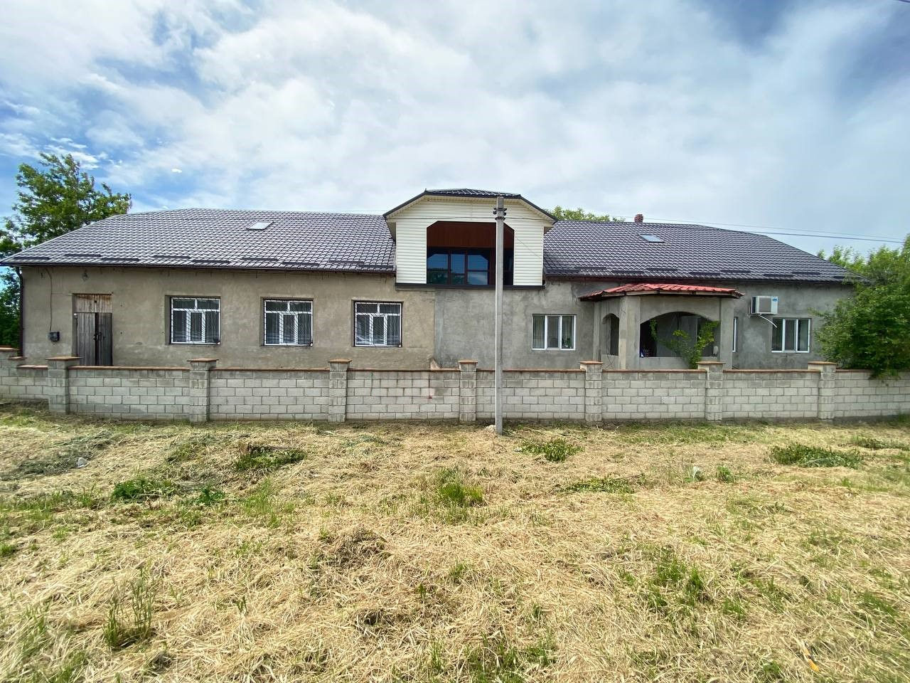 Spațiu comercial spre vânzare 400 m2 în Căușeni фото 0