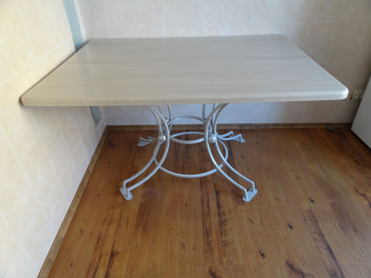 Кухонный стол длина 100 см