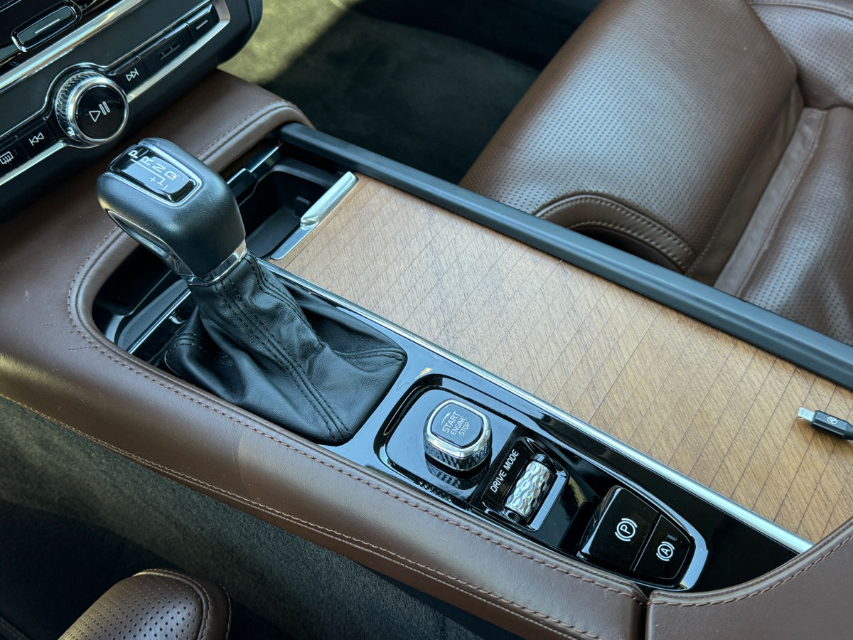 Volvo S90 фото 12