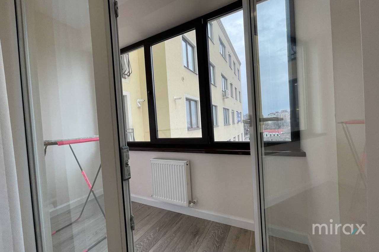 Apartament cu 2 camere, 100 m², Centru, Chișinău foto 11