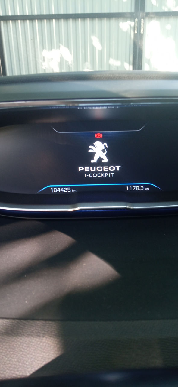 Peugeot 5008 foto 3